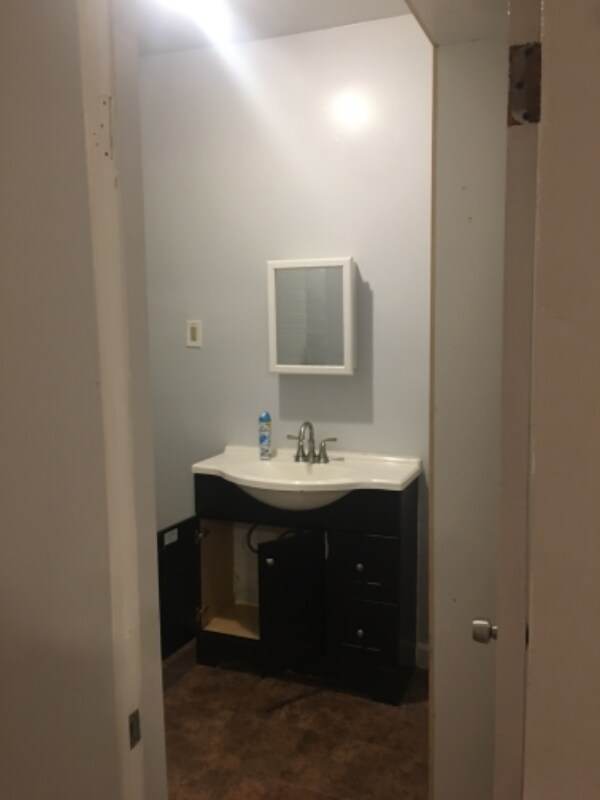 Building Photo - 1317 S 49th Ct