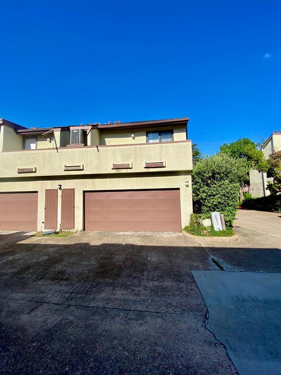 Foto del edificio - 2409 Bering Dr