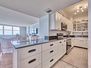 Building Photo - 2600 N Flagler Dr