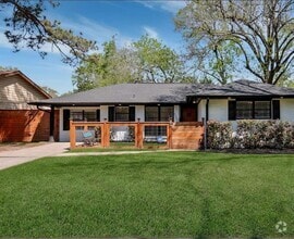 Building Photo - 5002 Lamonte Ln