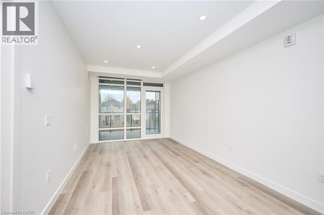 Building Photo - 461 Green Rd