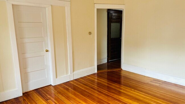 Building Photo - 106 Geneva Ave