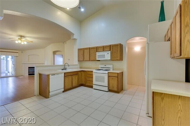 Foto del edificio - 10308 Juniper Creek Ln