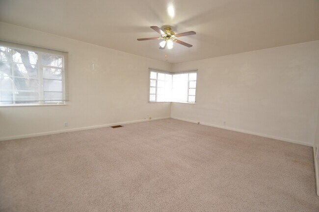 Photo - 1594 1/2 S 1100 E Apartment