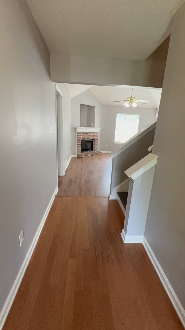 Building Photo - 1072 Red Fern Cir E