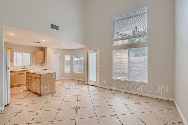 Foto del edificio - 11024 Meadow Leaf Ave