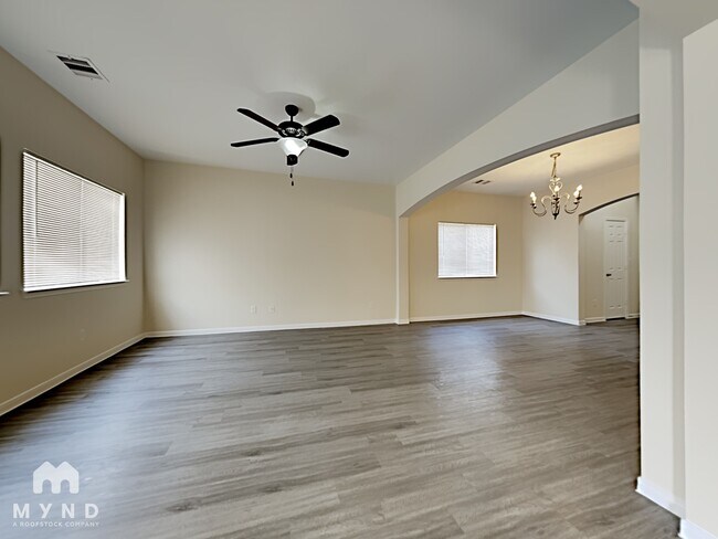 Foto del edificio - 21818 Grassy Hill Ln