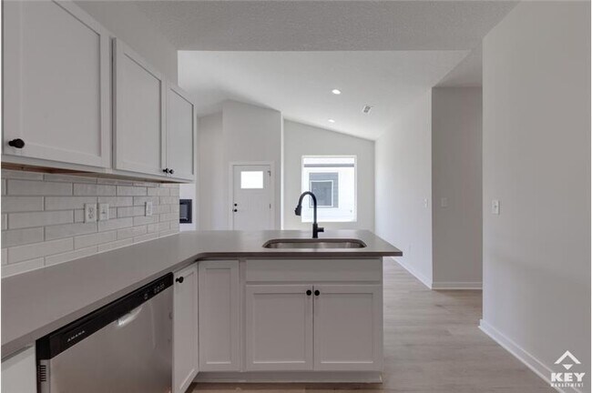 Foto del edificio - 5458 N Briskbay Ct