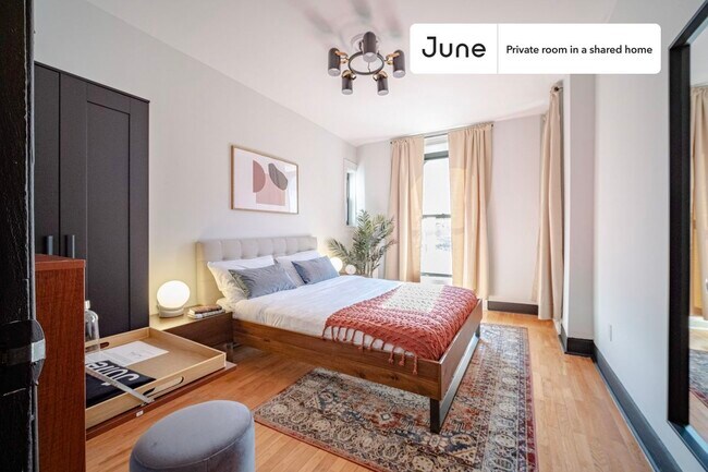 Foto del edificio - Room in Shared 4 bed/1 bath home