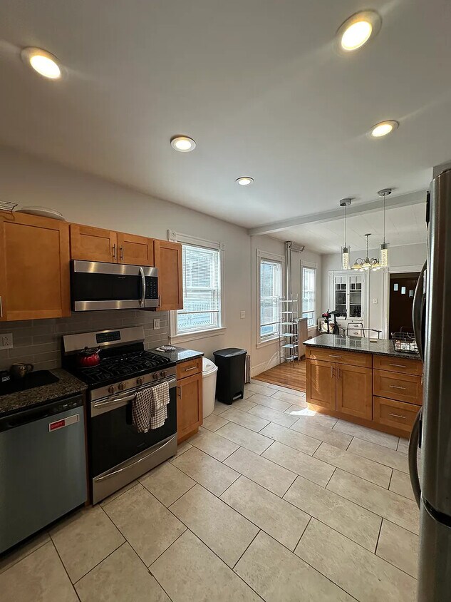 Foto principal - 384 Washington St