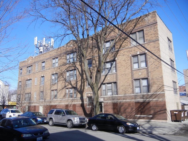 Building Photo - 3035 N California Ave