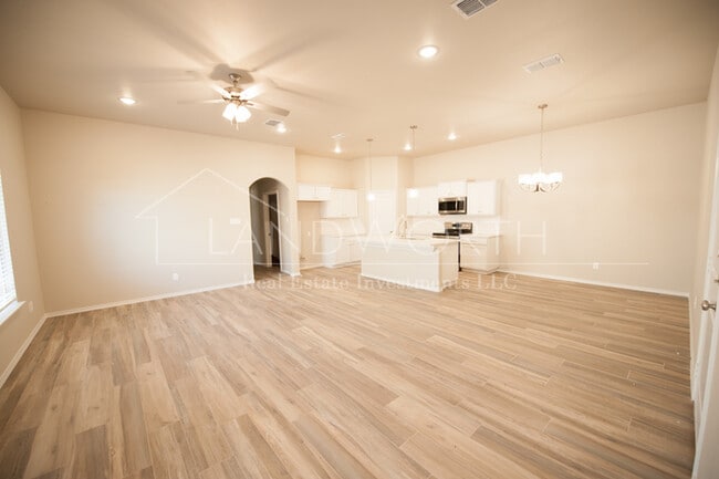 Foto del edificio - 3/2/2 Townhome near high school