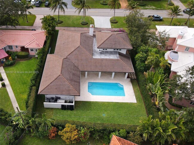 Foto del edificio - 1251 Anastasia Ave