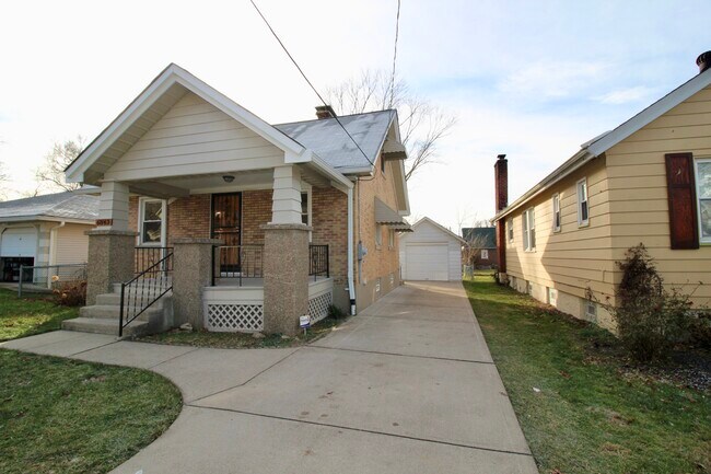 Foto del edificio - 6843 Buckingham Pl