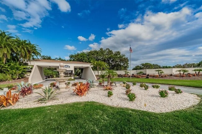 Building Photo - 2900 Cove Cay Dr