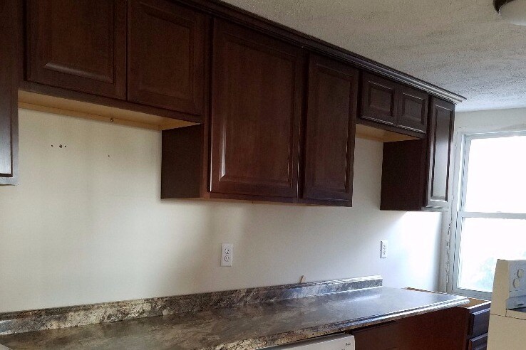 Nuevos gabinetes y encimeras en la cocina - 1116 S Main St