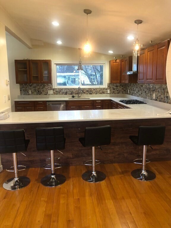 Foto del edificio - 61 Esty Farm Rd