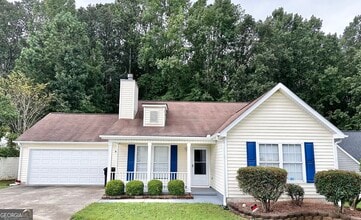 Building Photo - 3353 Medina Dr