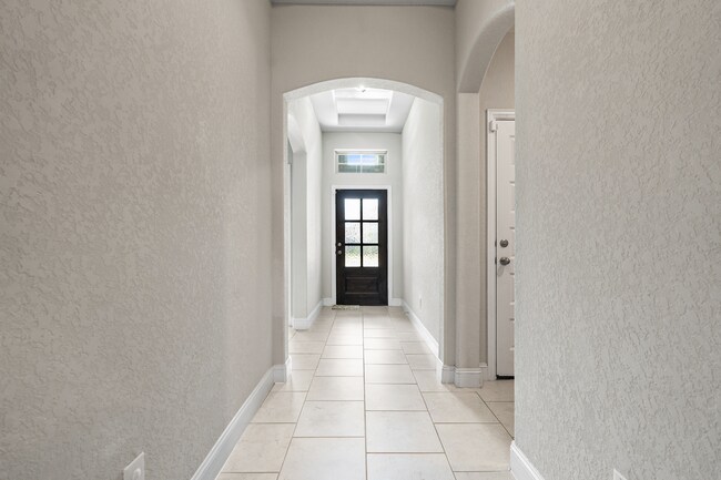 Foto del edificio - First time rental- Stunning 4 bedroom home...
