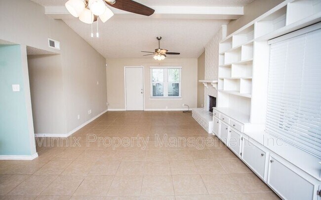 Building Photo - 8601 Memphis Dr