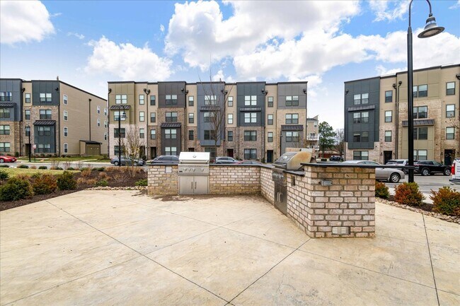 Building Photo - 2667 St Elias Dr