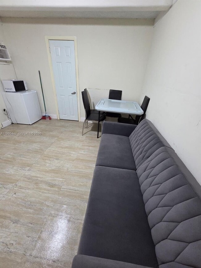 Foto del edificio - 1420 SW 129th Ct