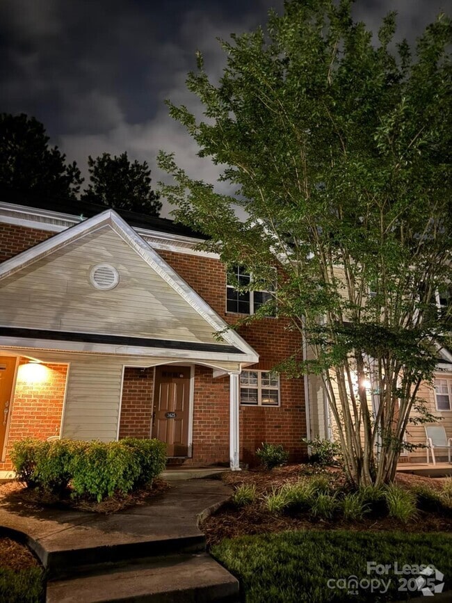 Building Photo - 3625 Melrose Cottage Dr