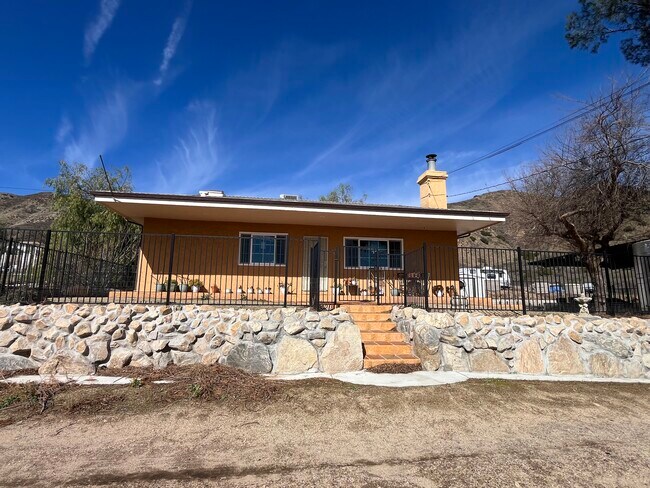 Front view - 11117 Hadler Dr