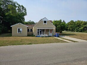 Building Photo - 1268 Ramona St SE