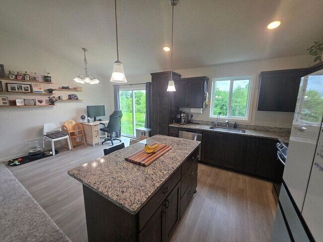 Foto del edificio - 947 Breckenridge Ln