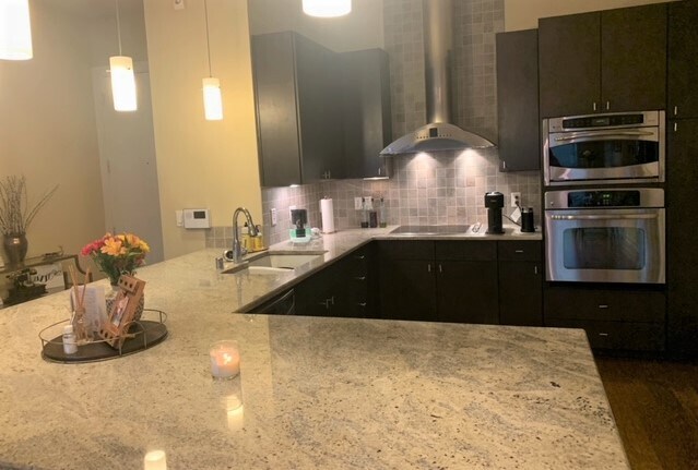 Super-large counter-tops and kitchen space - 2950 McKinney Ave