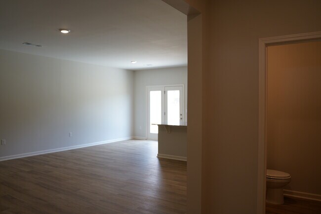 Foto del edificio - 265 Deerberry Dr