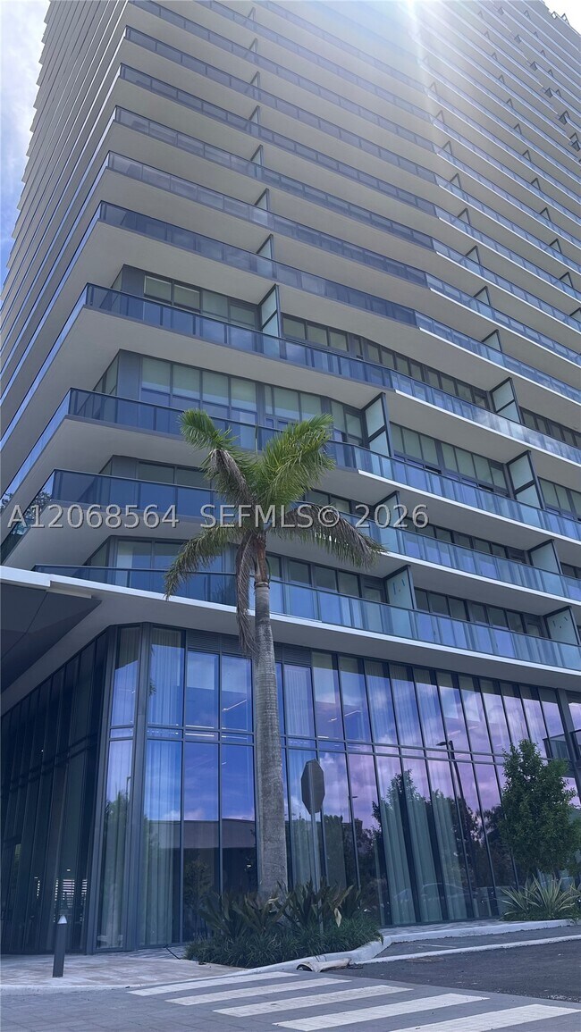 Foto del edificio - 1170 Hallandale Ave