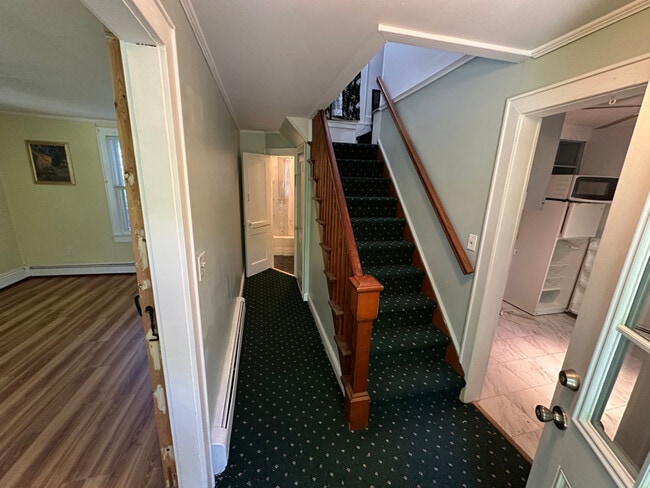 Building Photo - 51 BELLEROSE Rd
