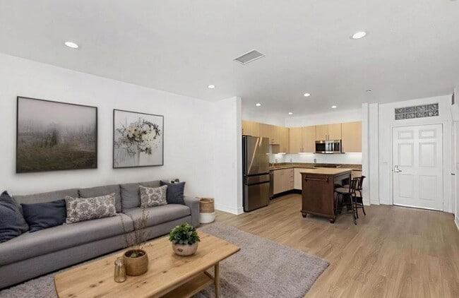 Foto del edificio - 525 Eleventh Ave