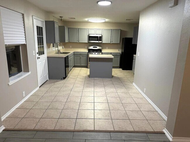 Foto del edificio - 4811 Pebble Bluff Ln