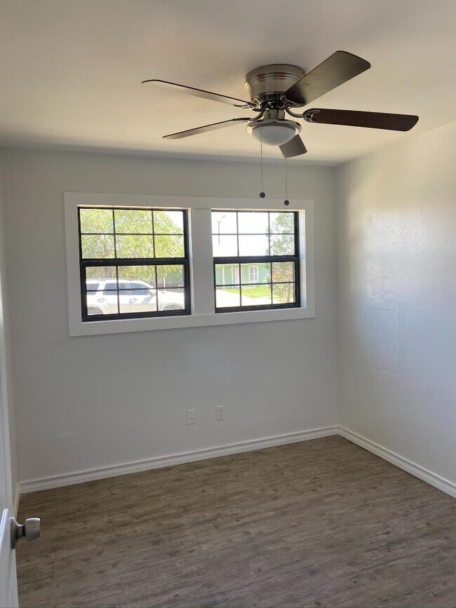 Foto del edificio - 3506 E Baylor St