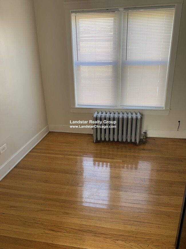 Foto del edificio - 1706 W Albion Ave