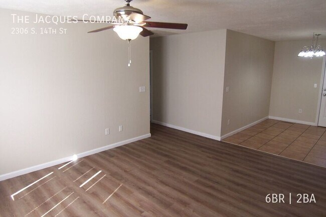 Foto del edificio - 2306 S 14th St
