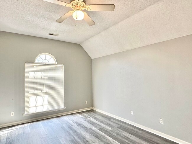 Building Photo - 6876 Wrigley Dr