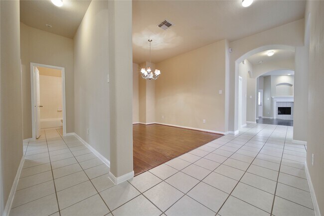 Foto del edificio - 26022 Trailcliff Ct