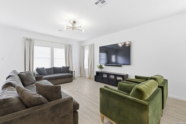 Foto del edificio - 6067 Draw Lp