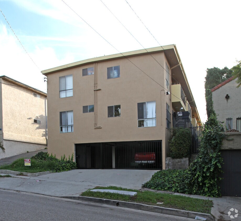 Building Photo - 1401 Douglas St