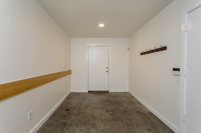 Building Photo - 939 Colorado St