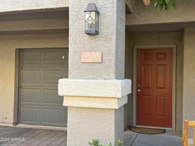 Foto del edificio - 4465 E Paradise Vlg Pkwy S