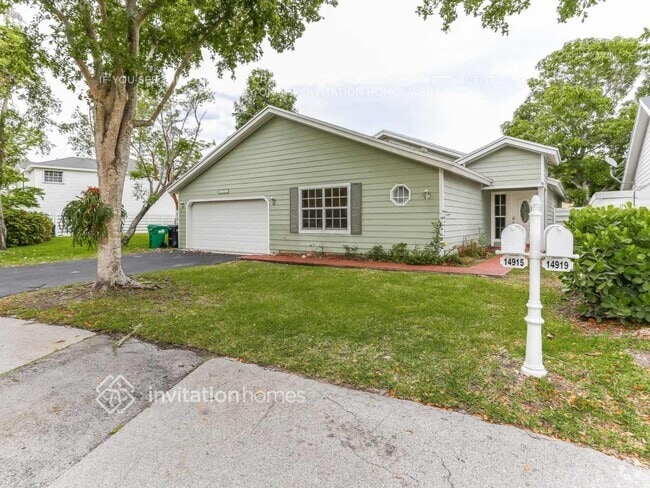 Building Photo - 14915 SW 139th Pl