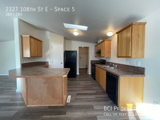 Building Photo - 2327 108th St E