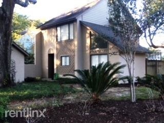 Primary Photo - 335 Spoonbill Ln