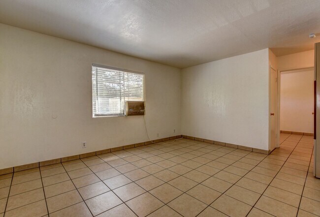 Foto del edificio - 278 S Hardin St