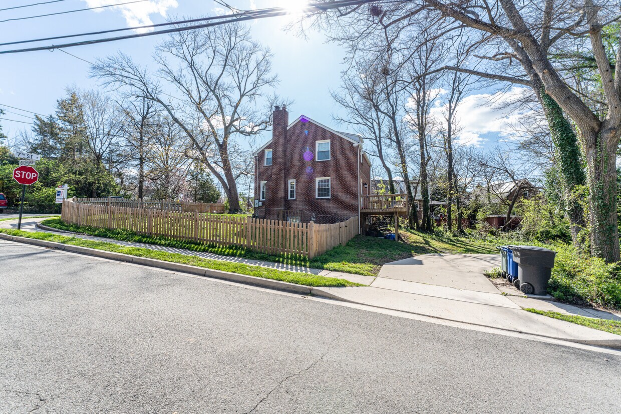 Rear of Home has Separate Entrance - 4901 7th St N